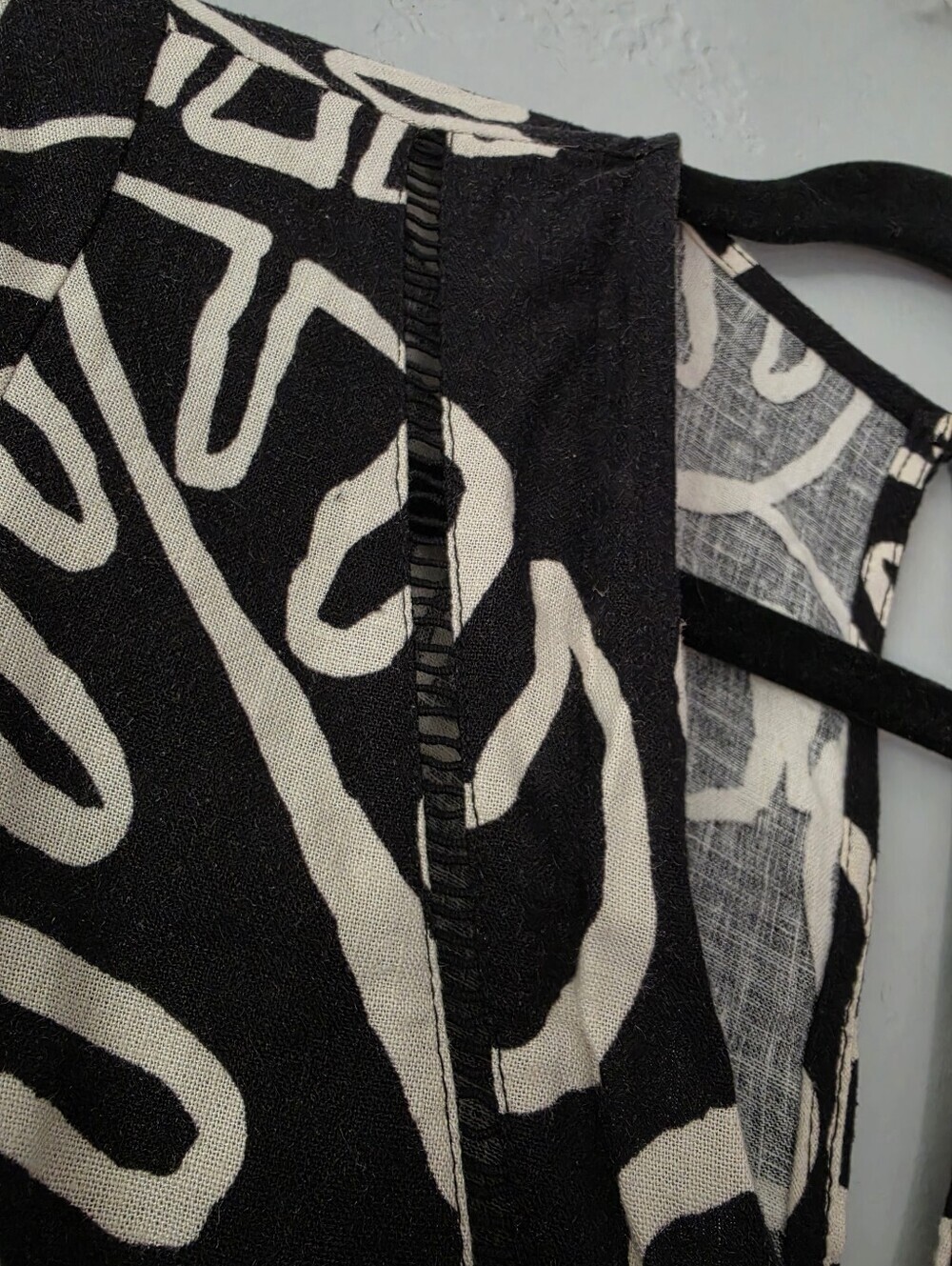 Farm Rio Anthropologie Kiki Surplice Black & White Leaf Print V-Neck Romper XS - Picture 10 of 11